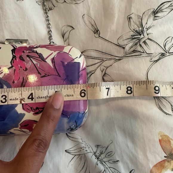 Style & Co Pink and Blue Floral Wristlet - Picture 7 of 9